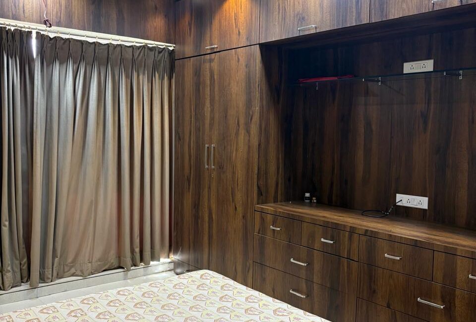 5 BHK IN Ghansoli